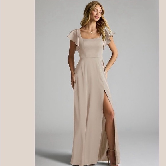 Azazie Dresses & Skirts - NWT Azazie Bondi Dress in Frost